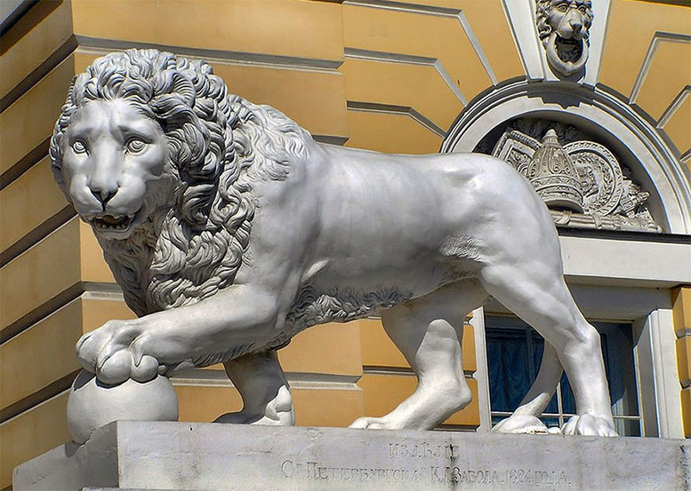 Молчаливые стражи каменного лабиринта